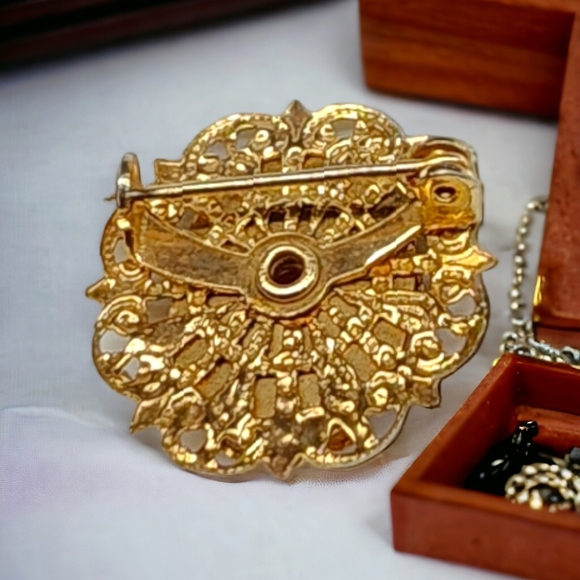 Vintage CAMEO OVAL BROOCH round jewelry 50s - Picture 3 of 3